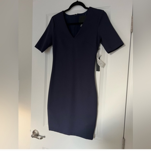 NWT WHBM® AURA Short-Sleeve Sculpting Sheath Dress - Picture 4 of 4